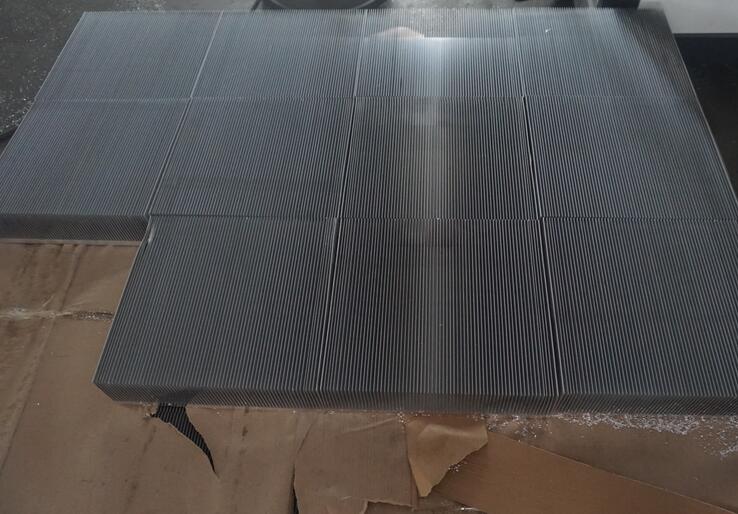 【蘇州】這款鋁合金散熱器切割機(jī)，幫助五金加工廠趙總維持生計(jì)
